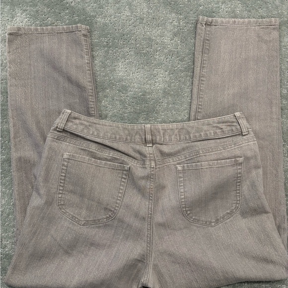 Women’s Chico’s Platinum Gray & Gold Shimmer Ultimate Fit Slim Leg Denim Pants 3 - Picture 5 of 5